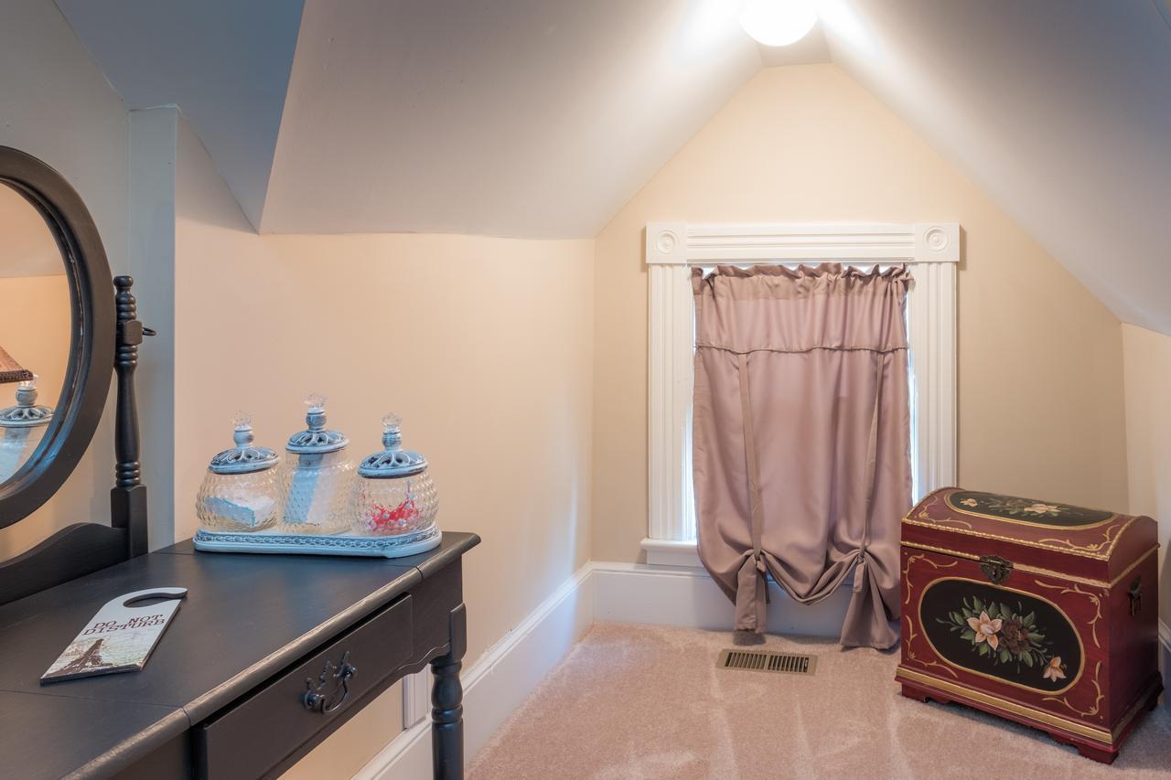 Dennison Street Inn, B & B Colonial Beach Luaran gambar