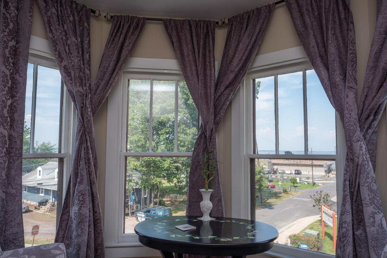 Dennison Street Inn, B & B Colonial Beach Luaran gambar