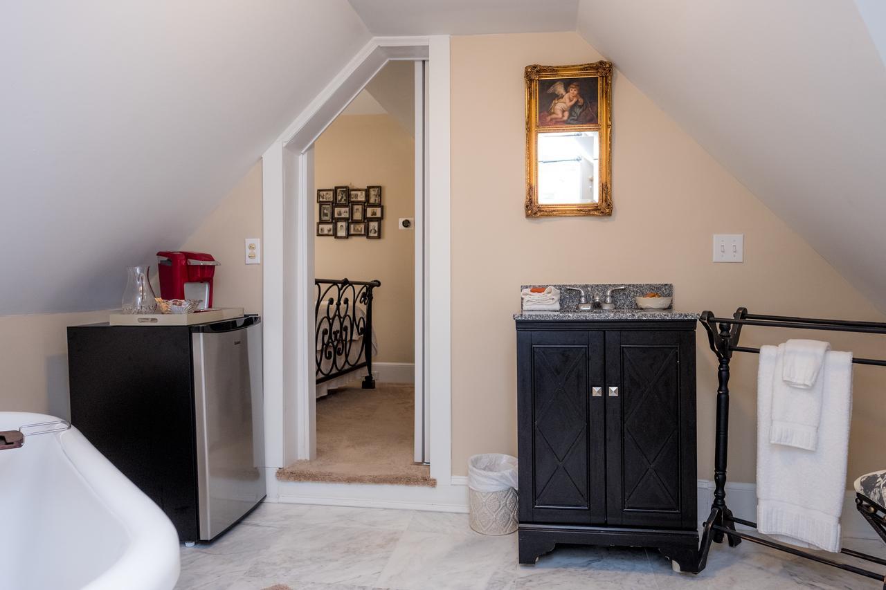 Dennison Street Inn, B & B Colonial Beach Luaran gambar