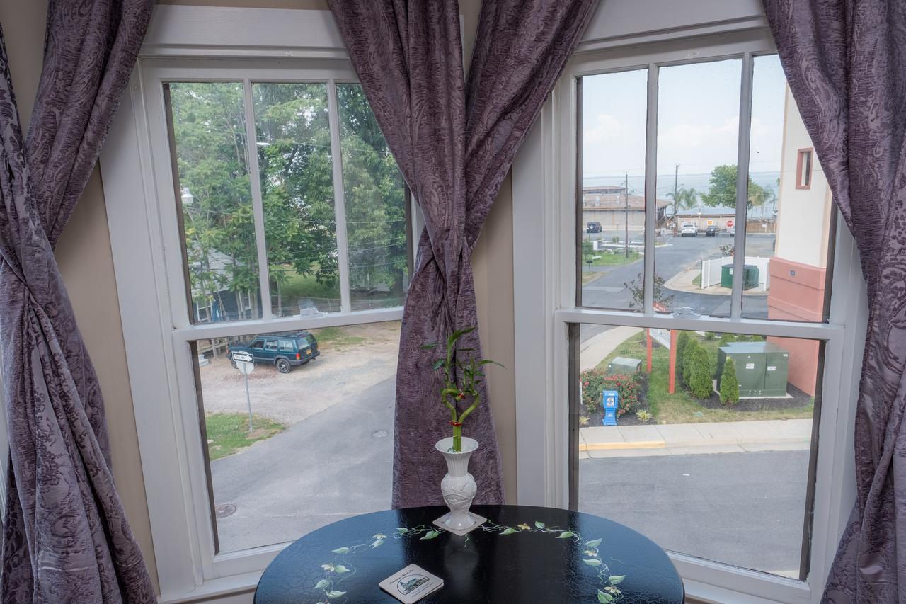 Dennison Street Inn, B & B Colonial Beach Luaran gambar